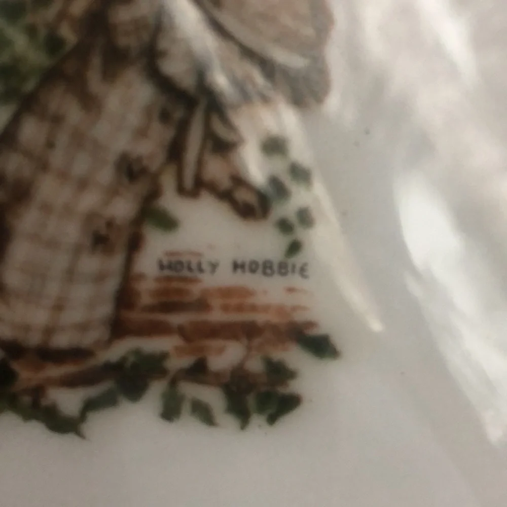 Vintage Holly Hobbie Commemorative Edition Collectible Christmas‎ Plate 1974 NWT